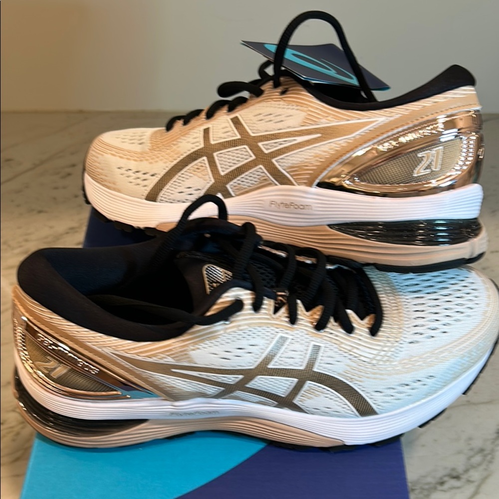 ASICS Gel-Nimbus 21 Platinum Running Shoes - White and Gold
